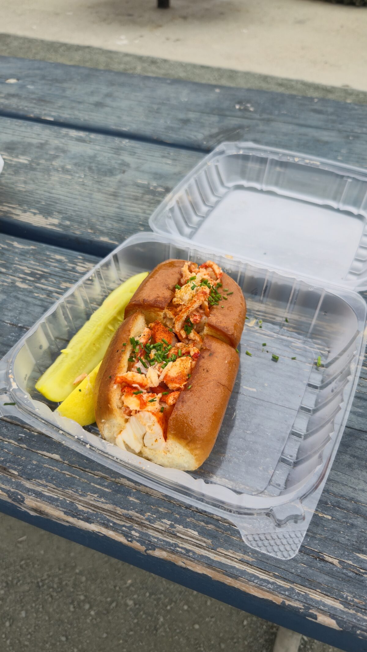 Connecticut Style lobster roll